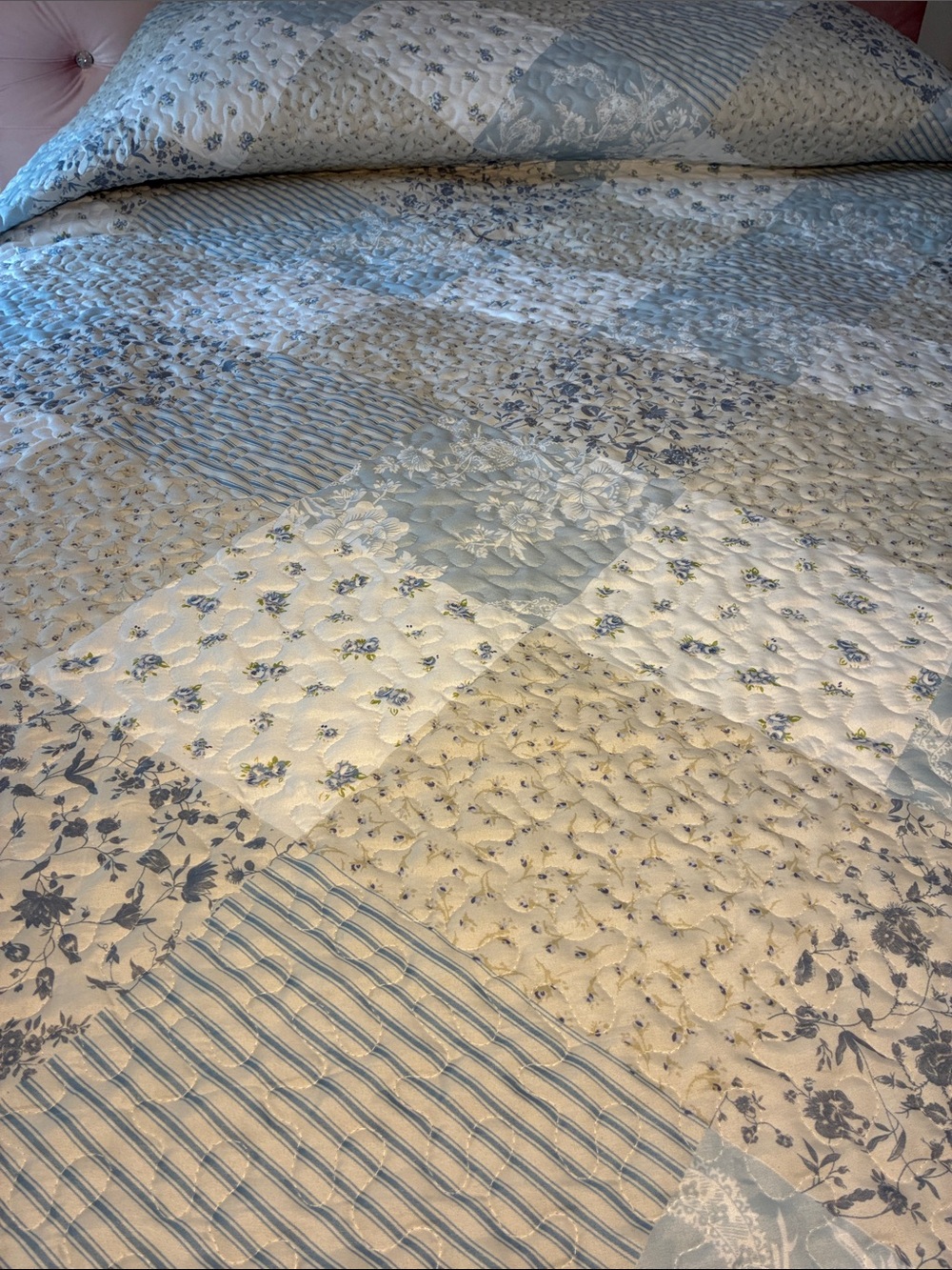 Classic Patchwork Quilted Bedspread in Soft Blue and Cream - Picture 3 of 13
